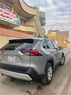 تۆیۆتا ڕاڤ 4